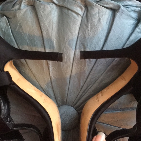 Kate Spade put a bow on it T strap heels - Picture 3 of 8